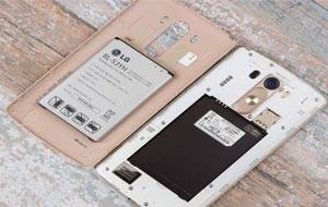 مقایسه باتری LG G3 و HTC One M8 و GS5